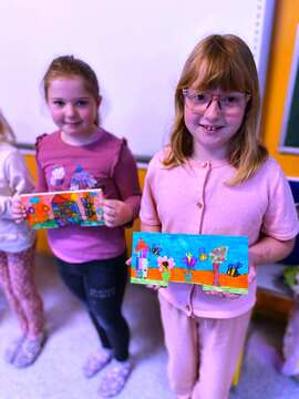 Čebelarji na obisku v podružnični šoli Kotlje  (9)